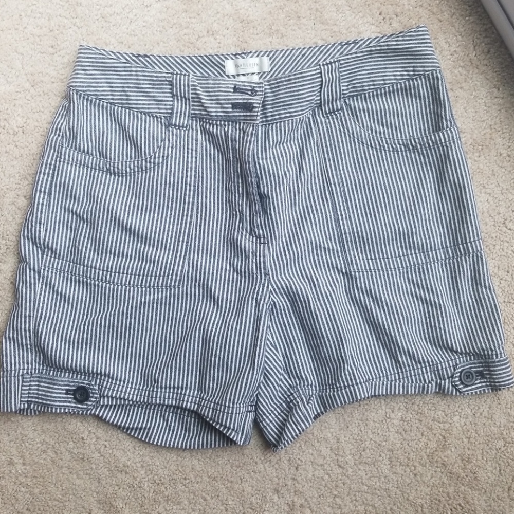 📌NWOT Blue Striped Shorts/Free
